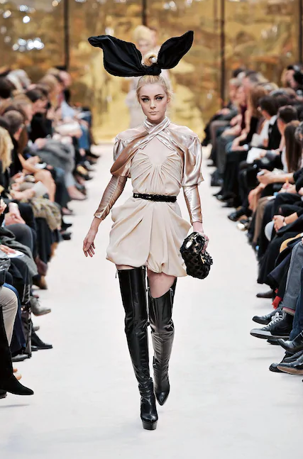 LOUIS VUITTON CATWALK