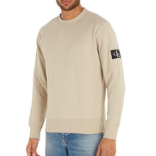 Load image into Gallery viewer, CALVIN KLEIN BADGE SWEATER

