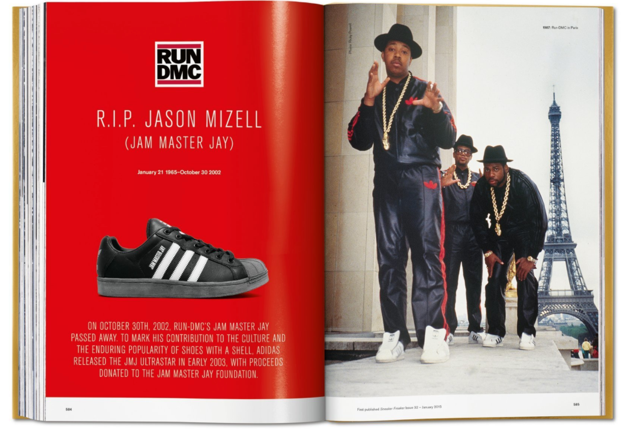 THE ULTIMATE SNEAKER BOOK