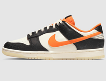Load image into Gallery viewer, NIKE DUNK LOW
